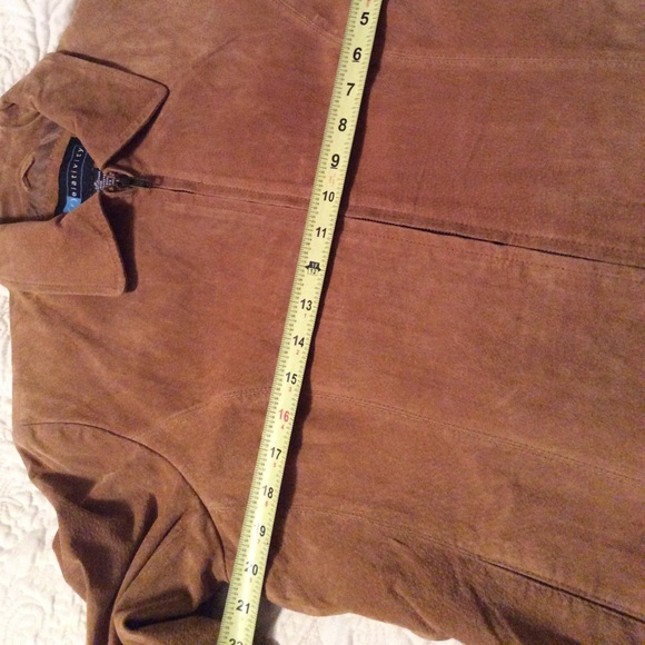 Leather Jacket - Picture 6 of 9